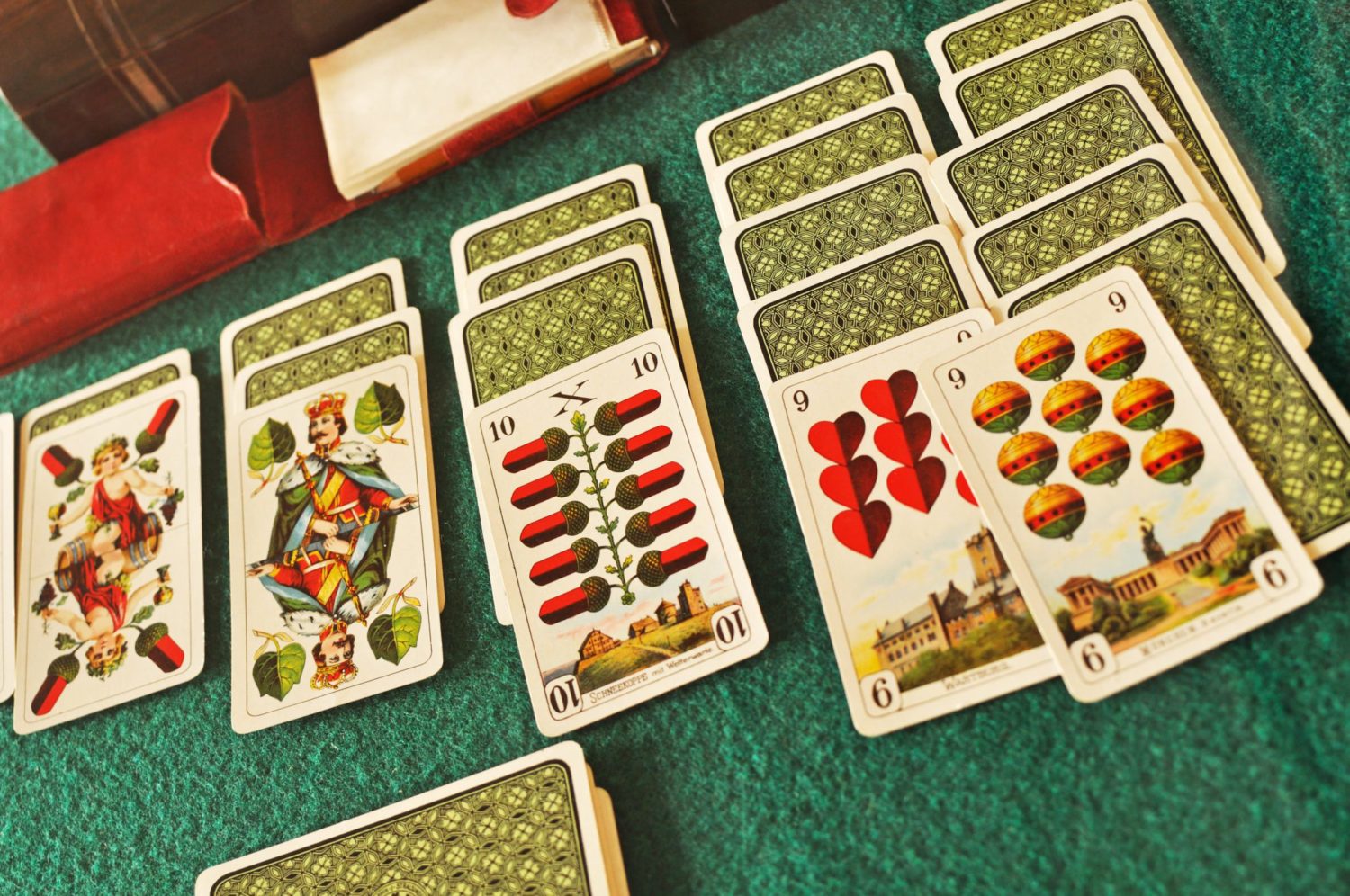 How to Play Solitaire: Rules and Strategies for Beginners